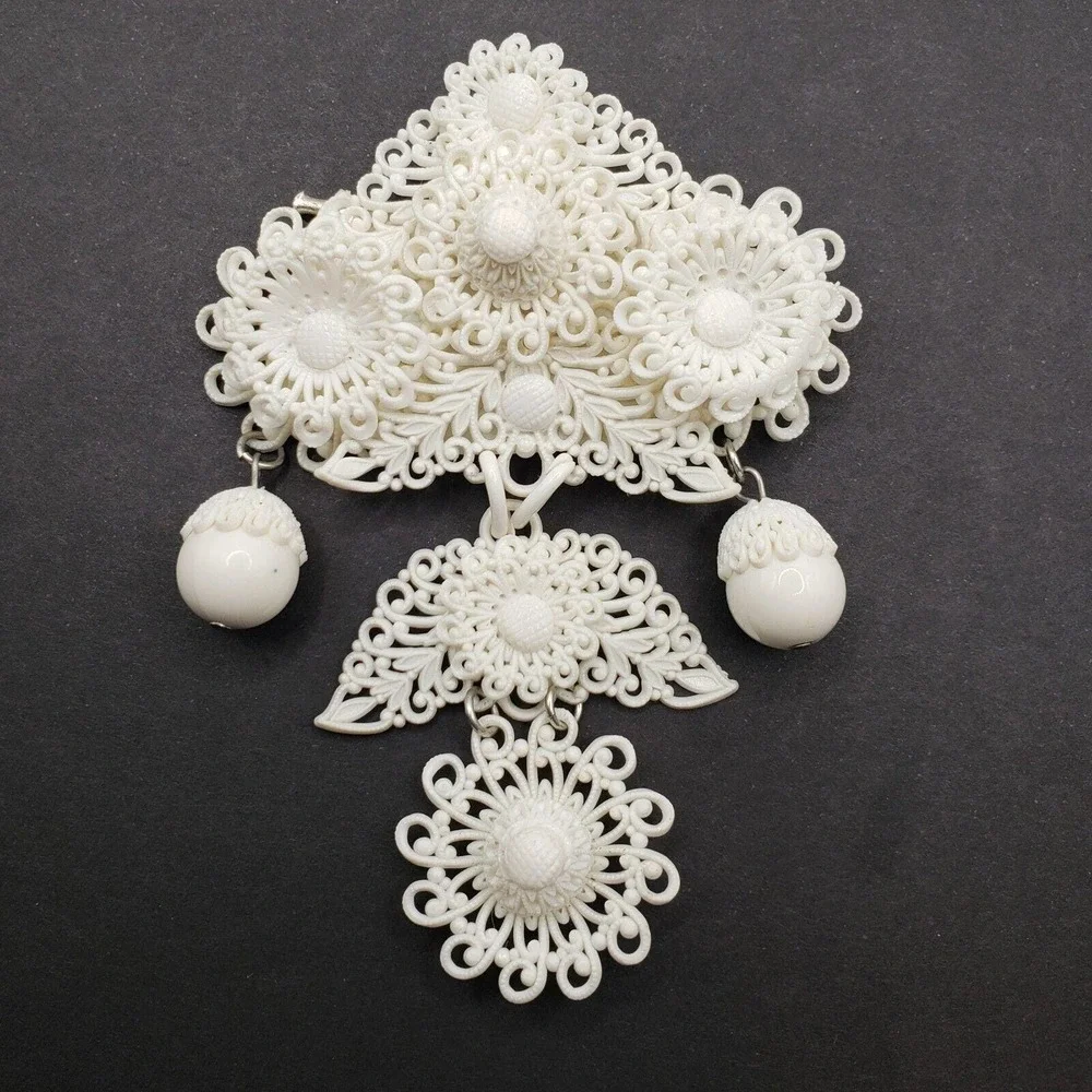 Antique Victorian Celluloid‎ Dangle Brooch Filigree White Ball Drop Pin Acrylic